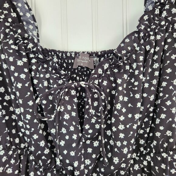 Dress Forum 'Hailey Babydoll' Ditzy Floral Black Romper Small - Picture 4 of 8